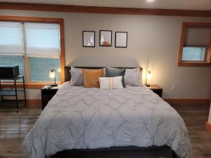 Charming Downtown Bryson City SkyLoft Studio 4 - Perfect for Couples