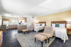 Lido Palms Resort and Spa