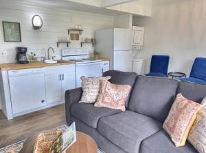 Gorgeous with Golf View, Branson StripLake Marina