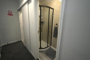 Telford - Apartment - Sleeps 5 - Flat 4