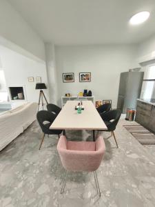 Apartment in Athens Victoria sguare