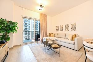 Yas Canal 3 Luxury Two Bedroom Near F1 Circuit