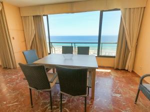 Playa de Levante frente al mar. Jazmines 6