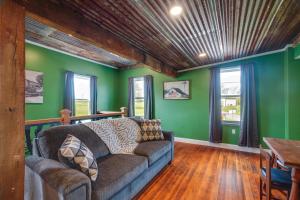 Near Wineries Country Condo in New Haven