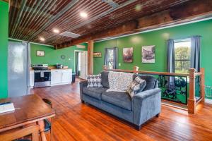 Near Wineries Country Condo in New Haven