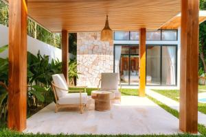 Villa Palmira - 2 bedroom Bali style Pool Villa