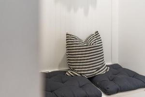 Luxury 5BDR House woth pool - 8863