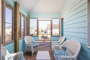 1-Min walk to Beach Ocean Views Hot Tub