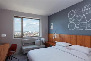Hotels Hyatt Regency Paris Etoile : Chambre Familiale - Vue sur Ville 