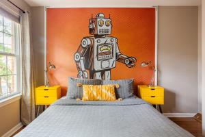 Modern-Chic Living in the Heart of Center City