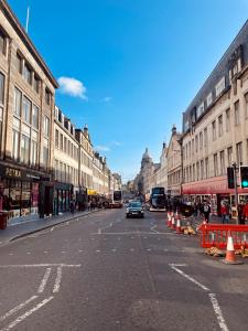 Spacious Central Apartment Next to Royal Mile