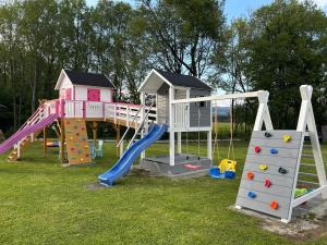 Honstryk Relax & Fun Apartamenty z balią i przestrzenią dla rodzin