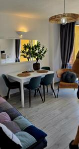 Las Americas Blue Ocean Apartment