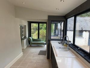 4 bedroom farmhouse Brecon Beacons