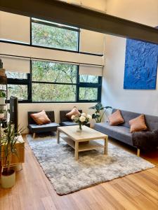 Luxury Sydney Condo, Pool, Gym, Parking