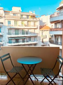 Palm Leaf Studio Nice