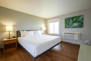 Sunnyside Inn and Suites