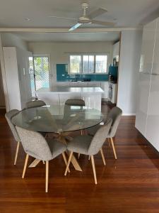 Hill top 2-bedroom home with charming view