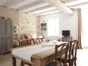 Gîte charmant et équipé avec terrasse, proche de la mer à Talmont-Saint-Hilaire - FR-1-426-328