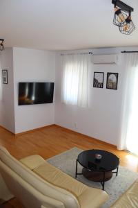 Apartments with parking space Trogir - 24226