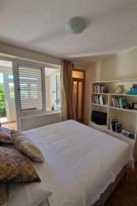 Apartments with parking spaces Bilice, Krka - 24275