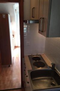 Apartments with parking spaces Bilice, Krka - 24275