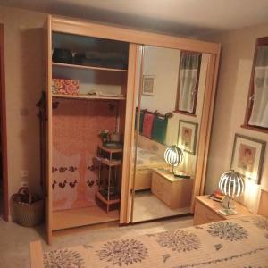 Sejours chez l'habitant Chambre au calme, Tres Cozy : photos des chambres