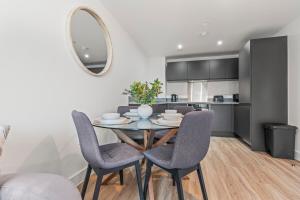 Elegance Suite 2Bed 2BR Contractors Central