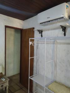 Cambury-100m do mar-central-5 a 6 pessoas-Ar condic-Internet-Estacion-C02