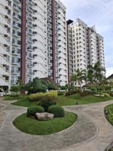 Stylish and Comfy 1 BDR Unit in Royal Oceancrest
