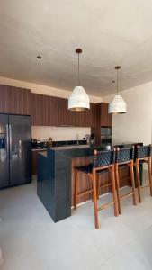 Bali 4BR Villa w Pool, Rooftop Jacuzzi and BBQ