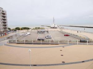 Apartment in Nieuwpoort with Sea Views