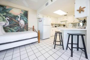 Phoenix East 608 condo