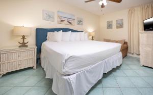 Phoenix East 608 condo