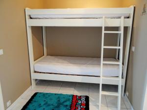 Apartment in Nieuwpoort near the Beach