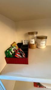 Stylish 1BR, sunset view, netflix, parking, fast Wi-FI