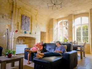 Maison troglodyte de charme avec salle de jeux et spa à Vouvray - FR-1-381-87