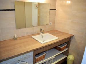 Maisons de vacances Gite cosy en tuffeau, renove, au coeur de la Touraine, proche chateaux, cour privative, velos, non-fumeur - FR-1-381-209 : photos des chambres