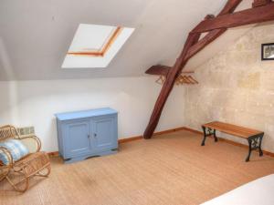 Maisons de vacances Charmant gite paysan XIXe avec terrasse et jardin borde par un ruisseau, a 1,5 km d'Azay-le-Rideau - FR-1-381-417 : photos des chambres