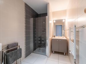 Appartement Central à Arcachon avec 2 Chambres, Parking Privé et Proche Plages - FR-1-319-16