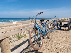 Appartements Biscarrosse T2 avec piscine, parking, a 10km de l'ocean - FR-1-319-349 : photos des chambres