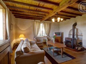 Gîte familial spacieux et chaleureux, animaux acceptés, jusquà 10 personnes - FR-1-496-128