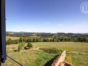 Gîte familial spacieux et chaleureux, animaux acceptés, jusquà 10 personnes - FR-1-496-128