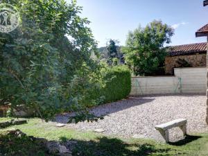 Maisons de vacances Gite confortable avec jardin clos et wifi - FR-1-496-171 : photos des chambres