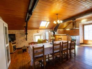 Maisons de vacances Maison de campagne avec etangs prives, proche Sarlat, 4 chambres, equipements bebe, animaux acceptes - FR-1-616-22 : photos des chambres