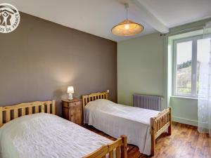 Maison familiale chaleureuse pour 12 pers. avec jardin dans le Forez - FR-1-496-18