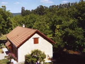 Maisons de vacances Maison de charme avec cheminee et jardin, pres de sites prehistoriques en Dordogne - FR-1-616-151 : photos des chambres