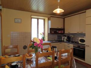 Charmant gîte à la ferme avec terrasse et animaux admis - FR-1-496-235