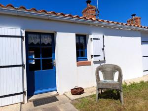 Maison vendéenne avec jardin clos, plage à 700m, animaux admis - 4 pers - FR-1-540-308