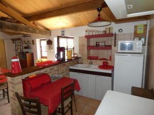 Maison vendéenne avec jardin clos, plage à 700m, animaux admis - 4 pers - FR-1-540-308